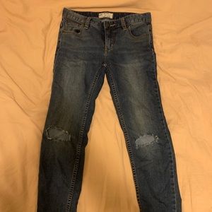 Free People mid rise torn knee jeans NWOT